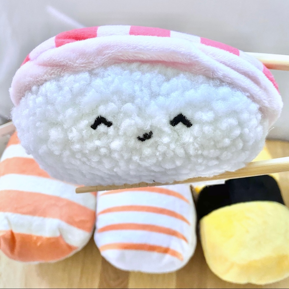 *ON PAUSE UNTIL FURTHER NOTICE* 4 mini sushi plushie set - Picture 5 of 8